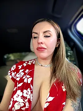 Snapshot of Kalli_Fornia chatting on 09/21/25, 08:05 Kalli Fornia online show from 09/21/25, 08:05