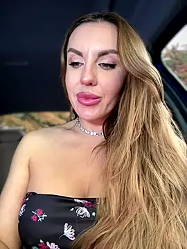 Snapshot of Kalli_Fornia chatting on 10/05/25, 08:12 Kalli Fornia online show from 10/05/25, 08:12