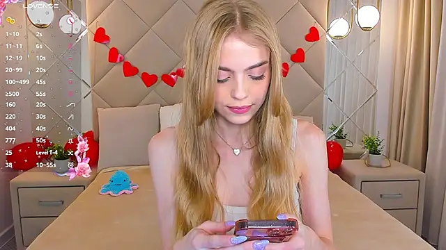 Snapshot of sayl0r_moon chatting on 02/27/25, 12:21 sayl0r moon online show from 02/27/25, 12:21