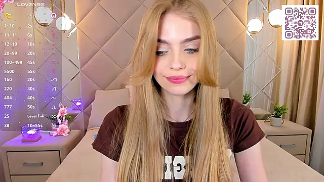 Snapshot of sayl0r_moon chatting on 03/11/25, 12:11 sayl0r moon online show from 03/11/25, 12:11