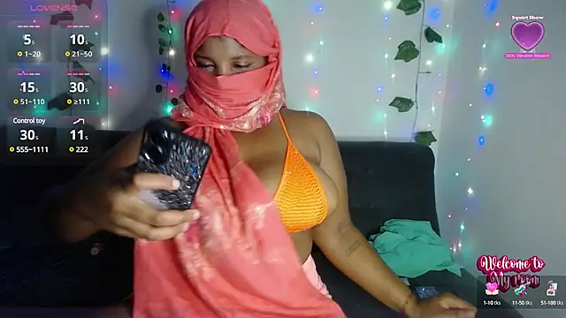 Snapshot of Lilyth__Brown chatting on 02/14/25, 04:15 Lilyth Brown online show from 02/14/25, 04:15