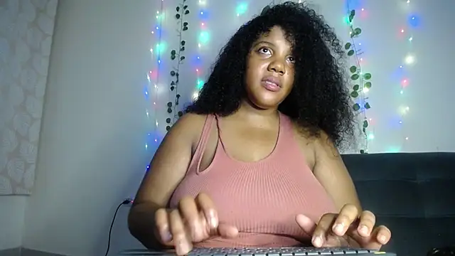 Snapshot of Lilyth__Brown chatting on 02/20/25, 04:50 Lilyth Brown online show from 02/20/25, 04:50