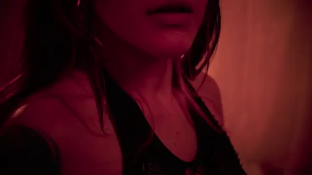 HannaMoom online show from 11/18/25, 10:25