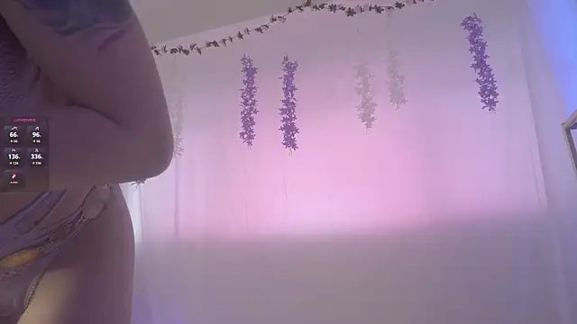 HannaMoom online show from 07/10/26, 10:23