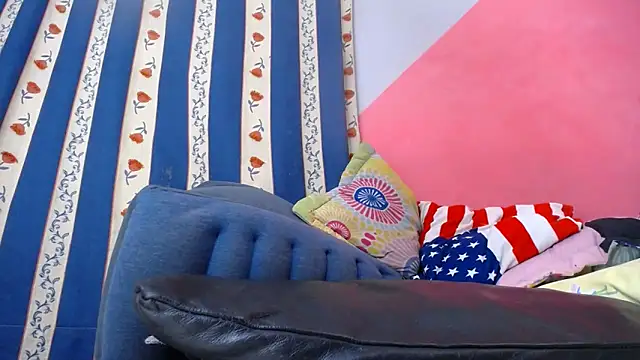 Snapshot of Vanessasweet2304 chatting on 12/03/24, 12:13 Vanessasweet2304 online show from 12/03/24, 12:13