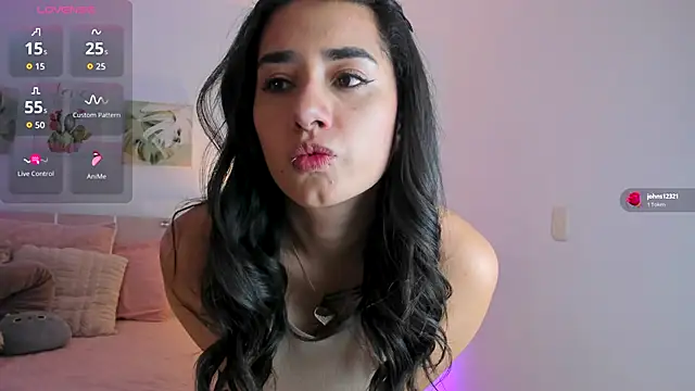 Snapshot of annadu011 chatting on 11/22/25, 02:27 annadu011 online show from 11/22/25, 02:27