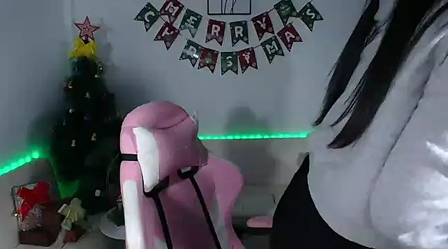 plysaithailand online show from 12/23/24, 01:08