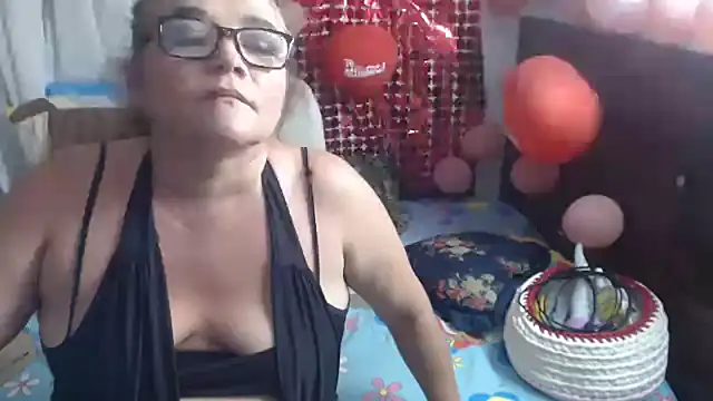 selenax2023 online show from 02/16/25, 12:41
