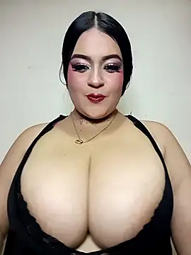 NatashaaBerry online show from 07/31/26, 04:23