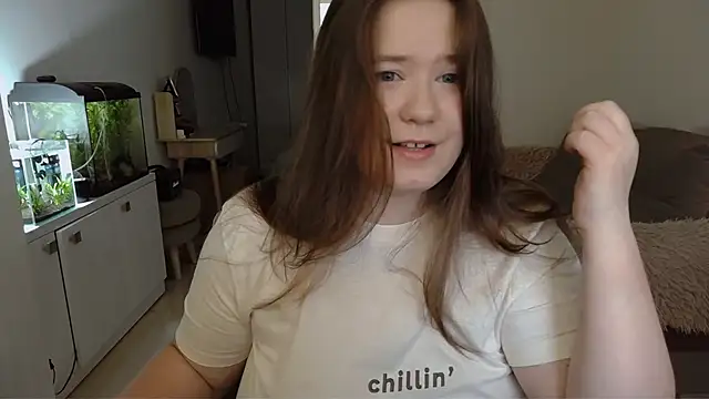 Snapshot of remirann_ chatting on 02/15/25, 10:33 remirann online show from 02/15/25, 10:33