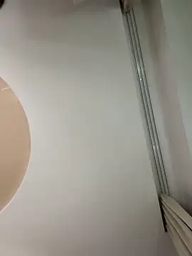 remirann  online show from 09/25/25, 06:33