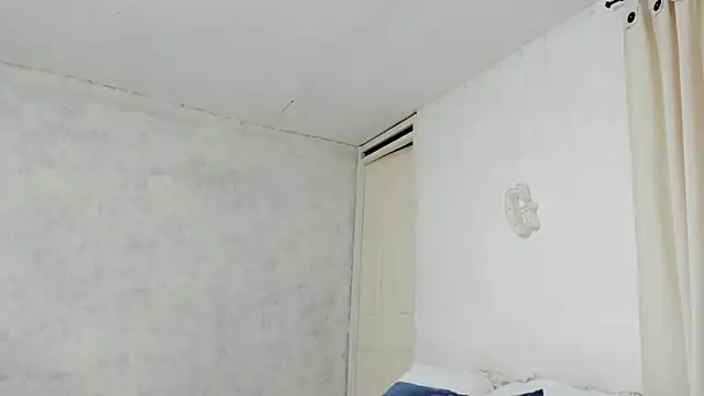 rosaaliiaa1 online show from 02/23/25, 09:16