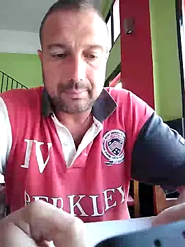 juandi21cm online show from 12/18/24, 03:00
