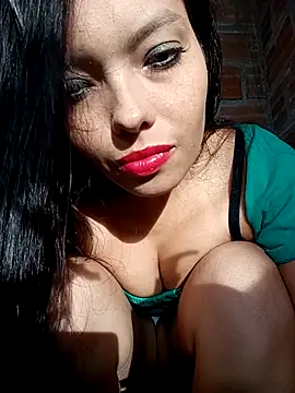 Snapshot of Melanymartinez105 chatting on 09/20/25, 10:11 Melanymartinez105 online show from 09/20/25, 10:11