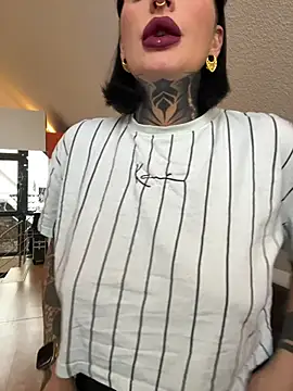 InkedBiitch online show from 01/10/26, 09:00
