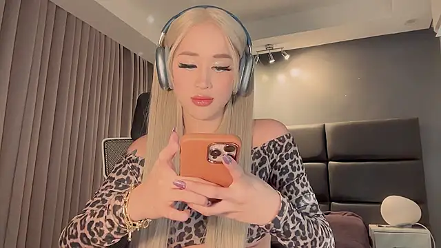 Carrie Colbyxx online show from 12/21/24, 06:30