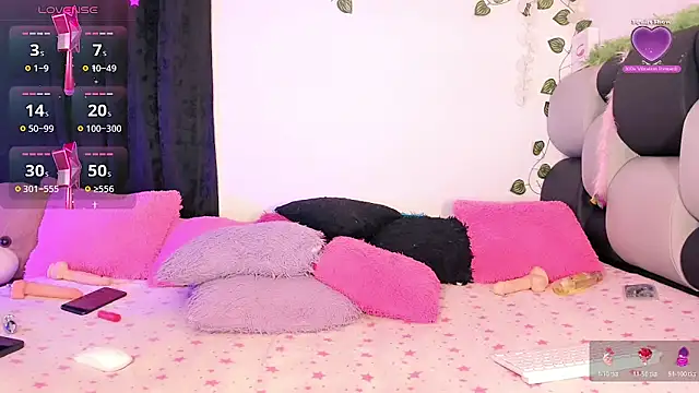 Snapshot of sabrinamossii chatting on 05/15/26, 08:10 sabrinamossii online show from 05/15/26, 08:10