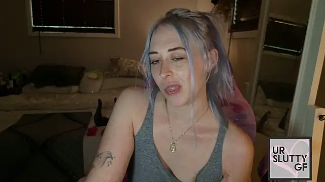 ursluttygf online show from 06/05/26, 04:02