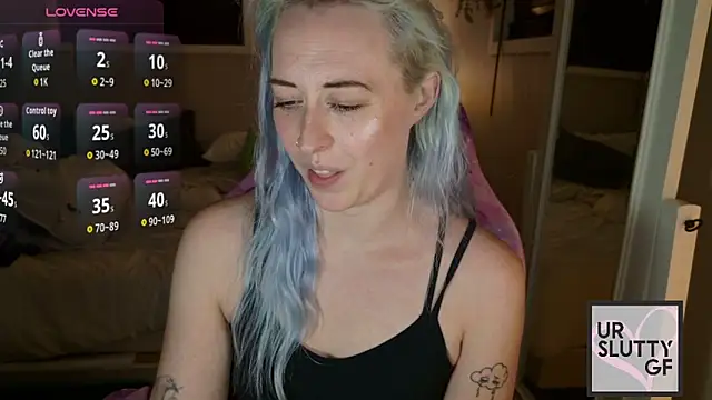 Snapshot of ursluttygf chatting on 06/22/26, 03:25 ursluttygf online show from 06/22/26, 03:25