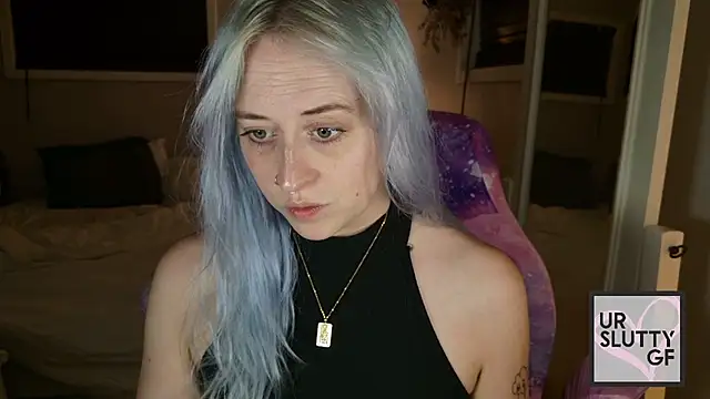 Snapshot of ursluttygf chatting on 06/25/26, 02:00 ursluttygf online show from 06/25/26, 02:00