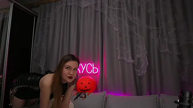  LadyMargo  online show from 10/27/25, 11:41