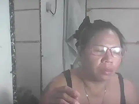 hotwet mama4uxx online show from 01/14/25, 03:36