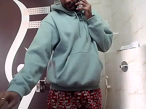 Snapshot of king_kong_india1 chatting on 01/10/25, 05:26 king kong india1 online show from 01/10/25, 05:26