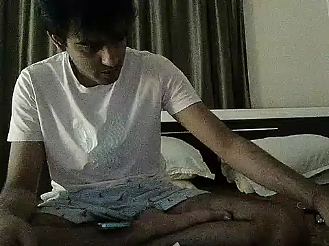 Snapshot of king_kong_india1 chatting on 02/11/25, 06:33 king kong india1 online show from 02/11/25, 06:33