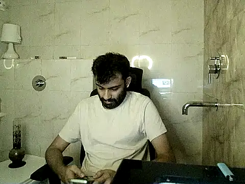 Snapshot of king_kong_india1 chatting on 09/28/25, 05:46 king kong india1 online show from 09/28/25, 05:46