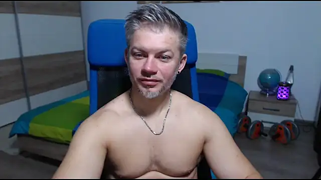 RobbyShawz online show from 10/13/25, 04:01