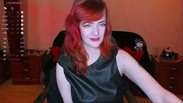 Snapshot of Mary_Yolo chatting on 12/07/24, 10:45 Mary Yolo online show from 12/07/24, 10:45