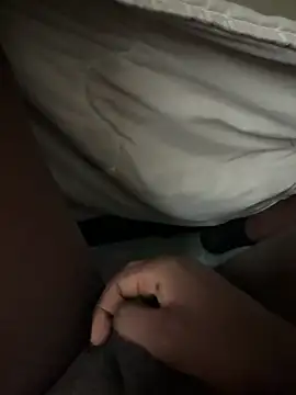 Snapshot of Hmmmtachatte2 chatting on 10/19/25, 02:40 Hmmmtachatte2 online show from 10/19/25, 02:40