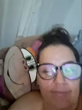 Snapshot of MariaPau_83 chatting on 01/26/25, 03:59 MariaPau 83 online show from 01/26/25, 03:59