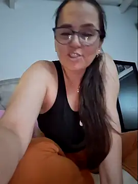 Snapshot of MariaPau_83 chatting on 03/14/25, 03:04 MariaPau 83 online show from 03/14/25, 03:04