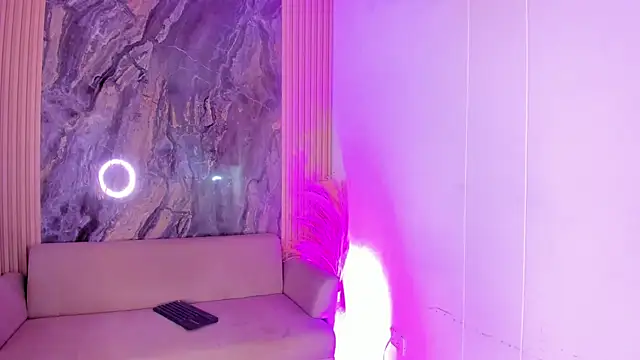 Rianamanson online show from 09/26/25, 04:16