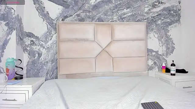 Rianamanson online show from 10/08/25, 11:24