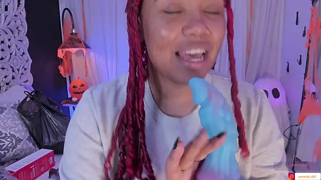 pamela doll3 online show from 10/31/25, 04:02