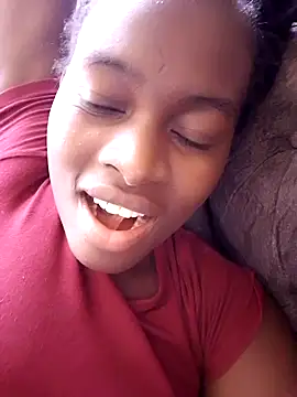 Snapshot of _cutemelania chatting on 02/28/25, 09:15  cutemelania online show from 02/28/25, 09:15