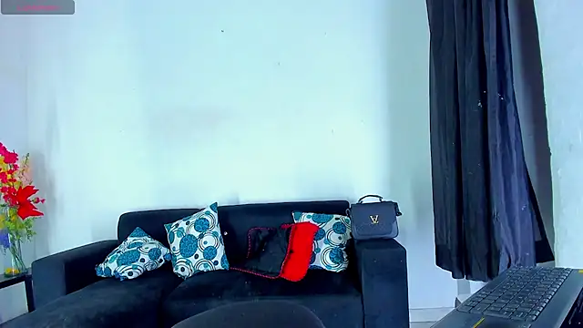 Snapshot of BritannyLord chatting on 10/25/25, 05:51 BritannyLord online show from 10/25/25, 05:51