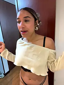 Snapshot of Belkaj chatting on 09/23/25, 01:08 Belkaj online show from 09/23/25, 01:08