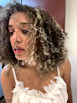 Snapshot of Belkaj chatting on 10/01/25, 01:00 Belkaj online show from 10/01/25, 01:00