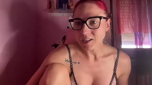 Nikky Divine online show from 07/11/26, 09:01
