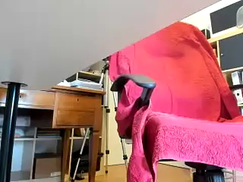 Snapshot of leccaleccafiga chatting on 02/25/25, 08:03 leccaleccafiga online show from 02/25/25, 08:03