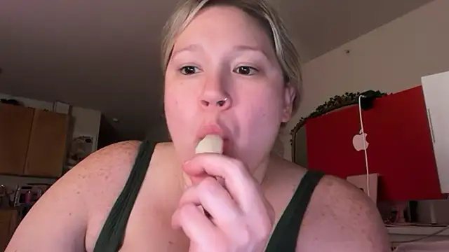PiggyRose online show from 06/29/26, 02:51
