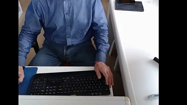 Snapshot of dutchpornking chatting on 09/22/25, 07:10 dutchpornking online show from 09/22/25, 07:10