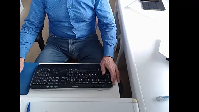 Snapshot of dutchpornking chatting on 09/24/25, 09:12 dutchpornking online show from 09/24/25, 09:12