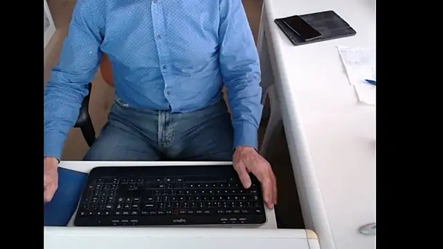 Snapshot of dutchpornking chatting on 09/25/25, 06:39 dutchpornking online show from 09/25/25, 06:39