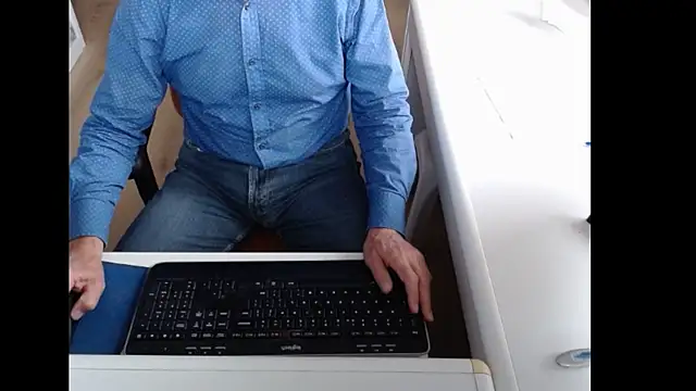 Snapshot of dutchpornking chatting on 09/26/25, 07:45 dutchpornking online show from 09/26/25, 07:45