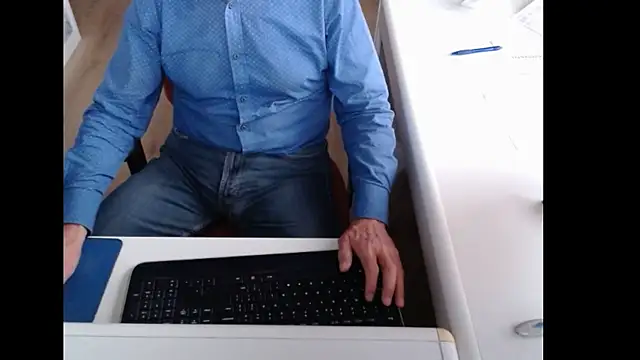 Snapshot of dutchpornking chatting on 09/27/25, 07:13 dutchpornking online show from 09/27/25, 07:13