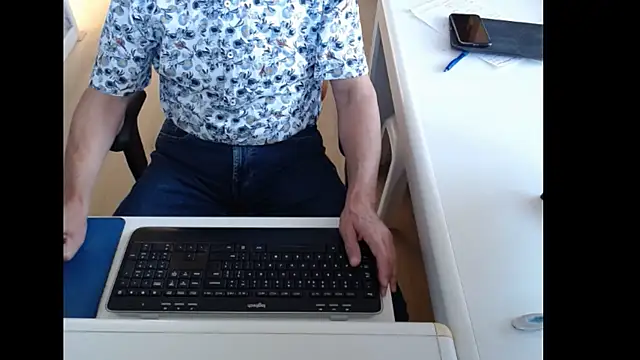 Snapshot of dutchpornking chatting on 09/28/25, 07:25 dutchpornking online show from 09/28/25, 07:25